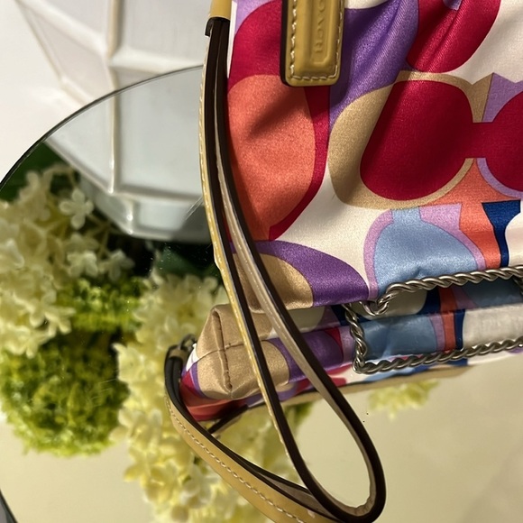 Coach Poppy Wristlet Purse, Vintage - Picture 6 of 13